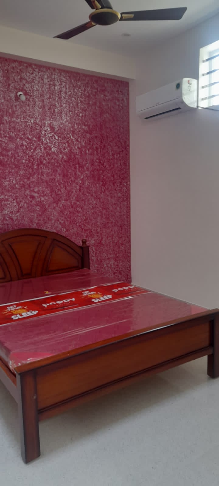 Shunmuga-bhavanam-room-with-ac